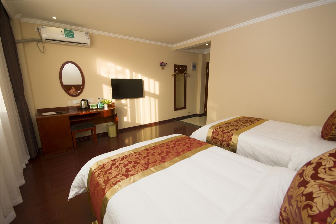 Greentree Inn Xinjiang Fukang Fukang Business Hotel Changji Exterior photo